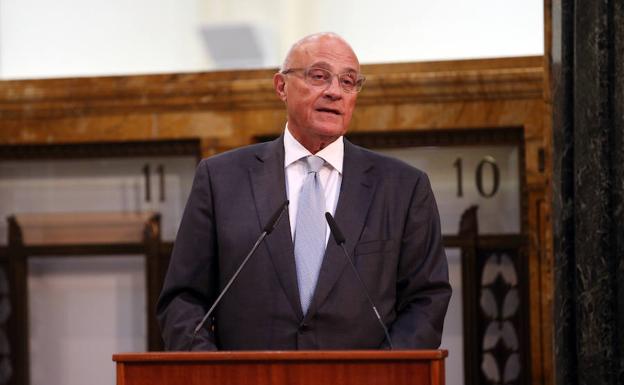 Josep Oliu, durante su intervención en Oviedo.