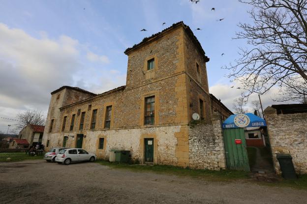 Palacio de Trasona, propiedad de los Peñalver. 