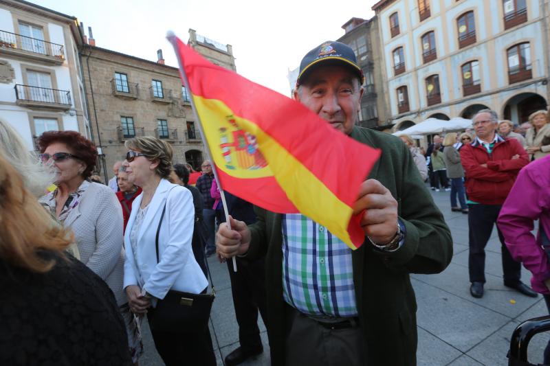 El desafío catalán llena Asturias de concentraciones