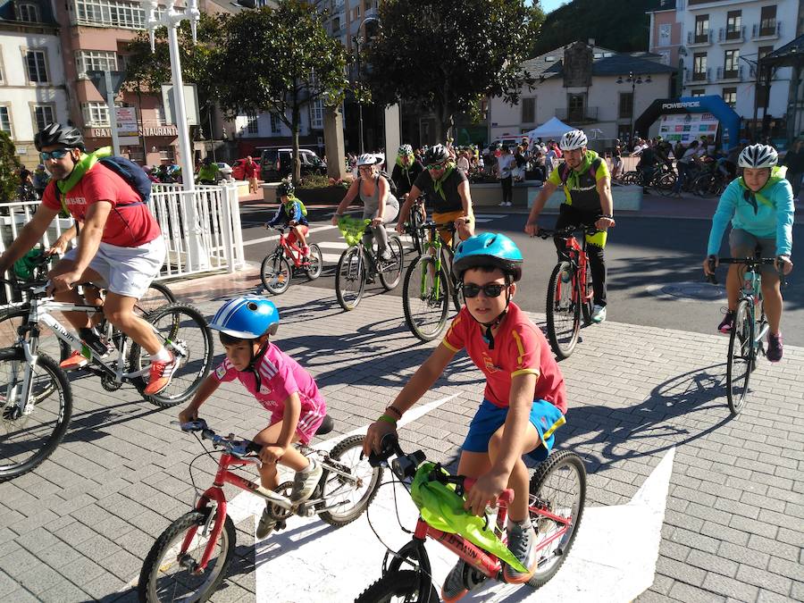 ¿Estuviste en el Día de la Bicicleta de Luarca? ¡Búscate!
