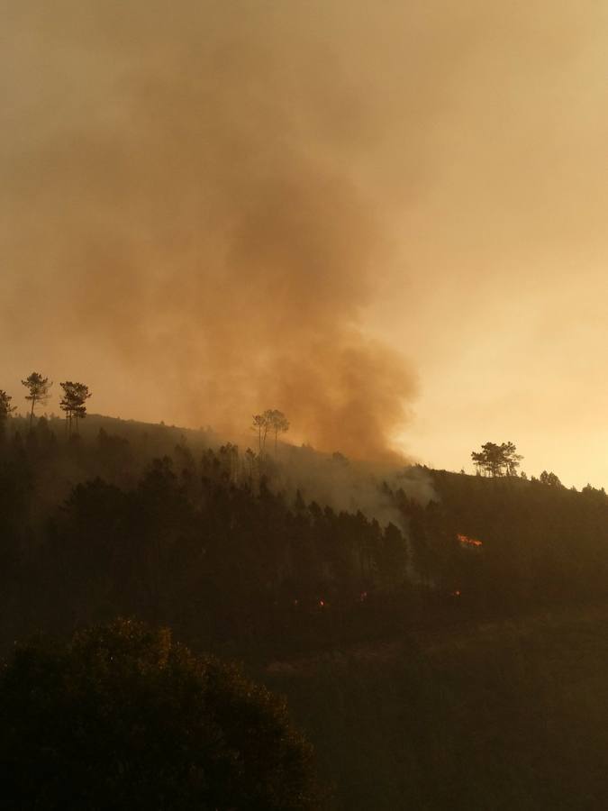 Preocupación en Ibias por un incendio forestal