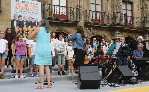 Gijón homenajea a Les Luthiers con una divertida 'Yincanta'