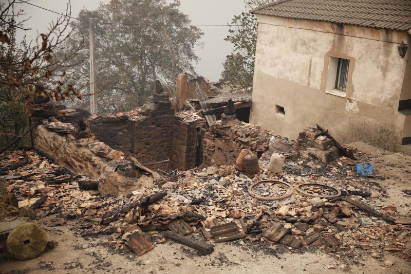 La desoladora imagen que deja el fuego en Asturias