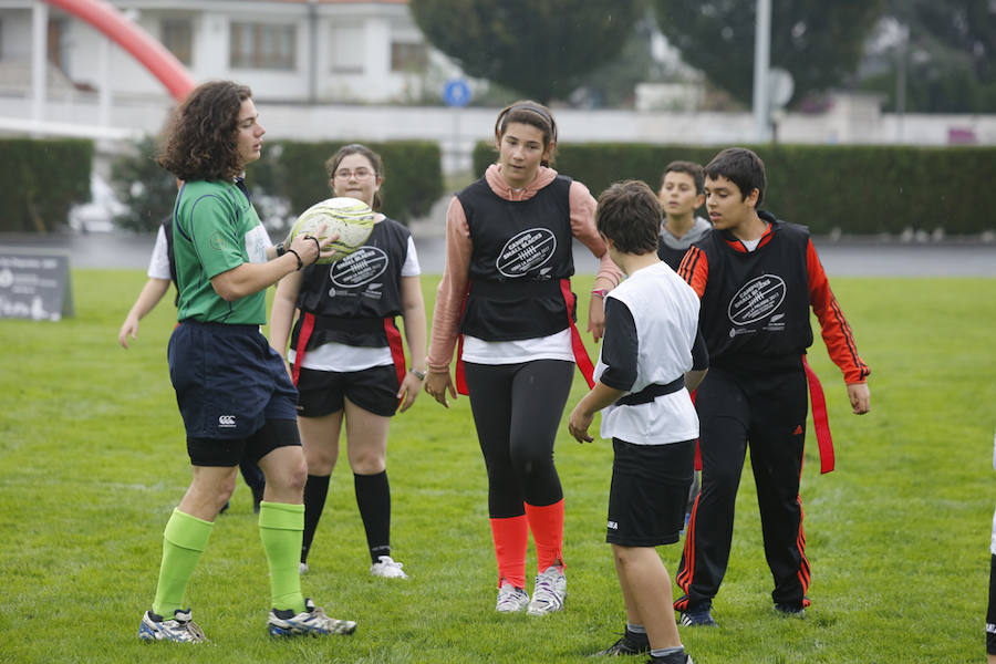 800 niños entrenan con los All Blacks en Gijón