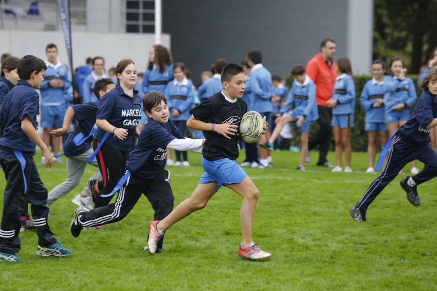 800 niños entrenan con los All Blacks en Gijón