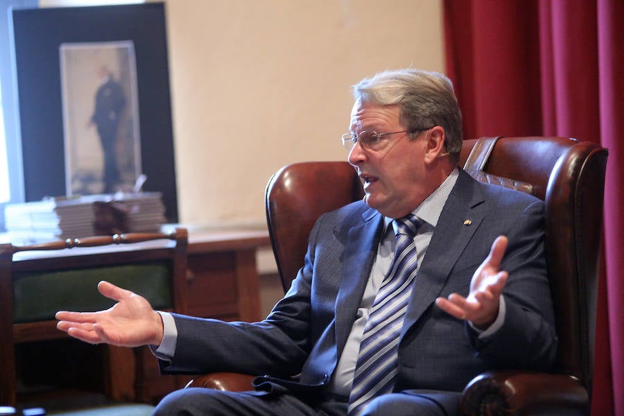 La Hispanic Society of America con estudiantes en el IES Selgas de El Pito