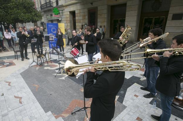 La Joven Orquesta de la UE hace doblete