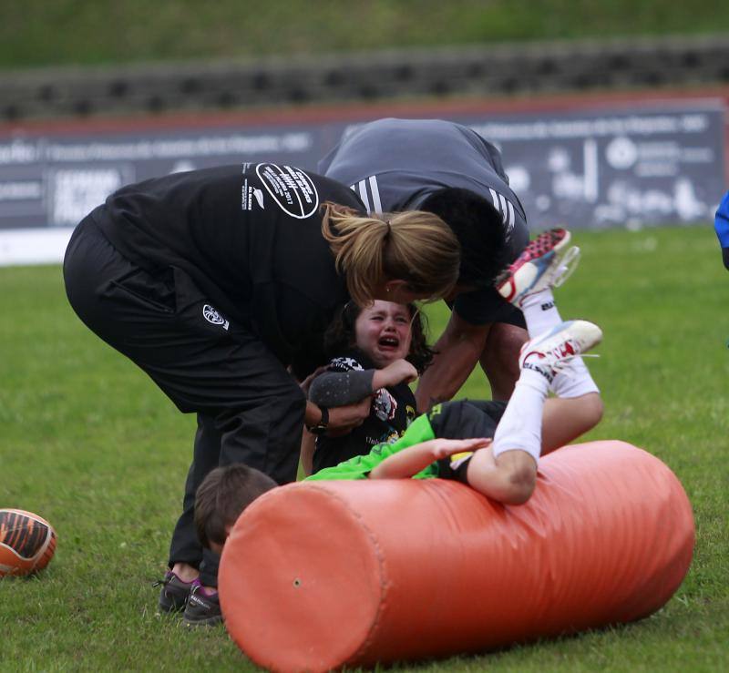 Los jugadores de rugby asturianos, a las órdenes de los All Blacks