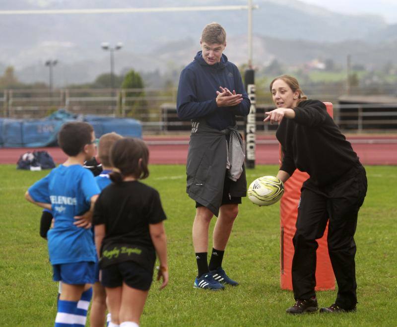 Los jugadores de rugby asturianos, a las órdenes de los All Blacks