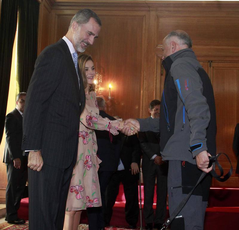 Los Reyes reciben a los premiados con las Medallas de Asturias