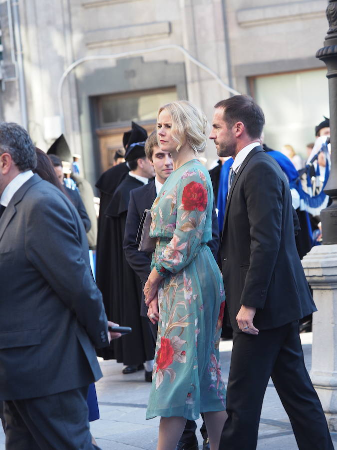 Alfombra azul de los Premios Princesa (2)