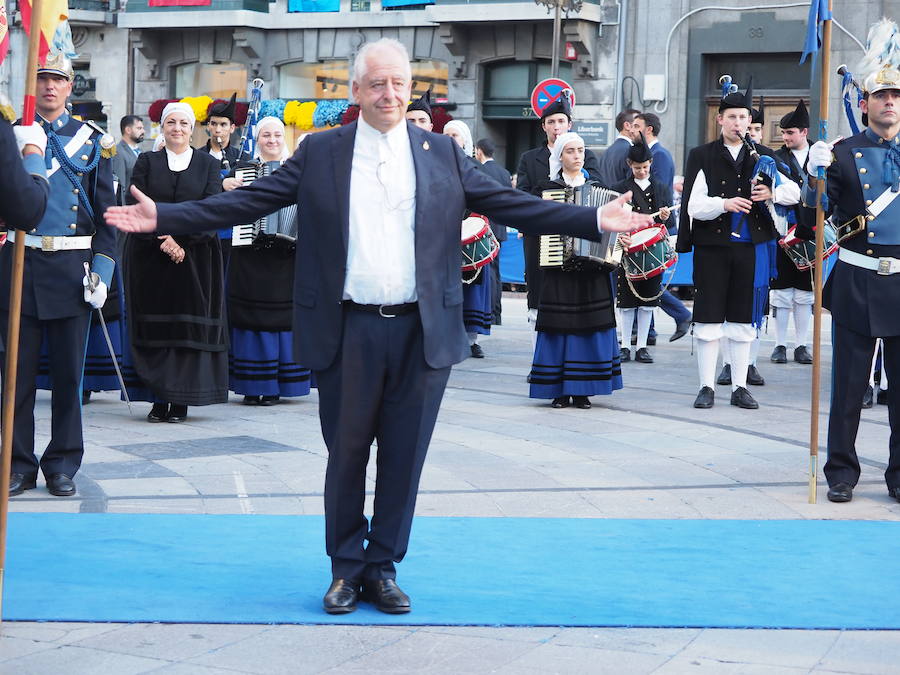 Alfombra azul de los Premios Princesa (2)