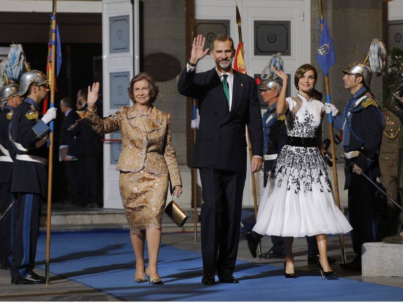 Así ha vestido doña Letizia en los Premios Princesa de Asturias 2017