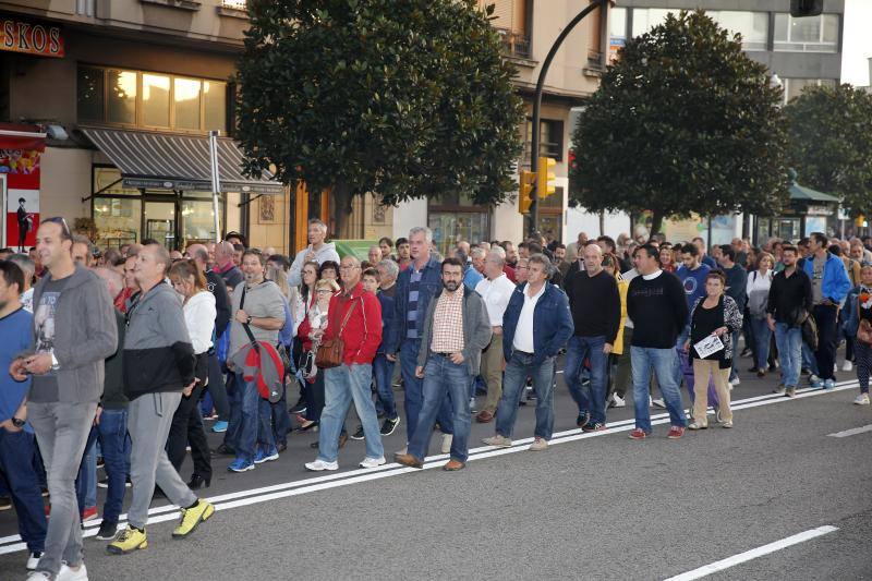 Los trabajadores de Duro se manifiestan en Gijón