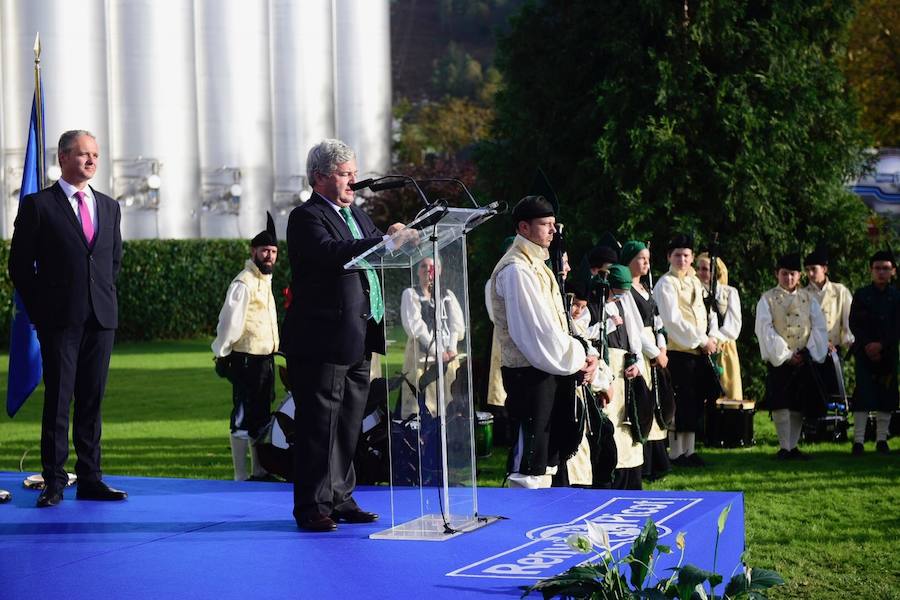 Industrias Lácteas Asturianas ha suscrito un acuerdo con la importadora Europasia y la distribuidora Zhongrui para la venta de leche en polvo para niños en el mercado chino tras la homologación de sus productos por el Gobierno del país asiático. 