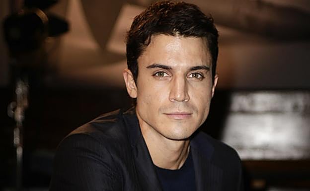 La reacción de Álex González tras las críticas de Chenoa en su libro