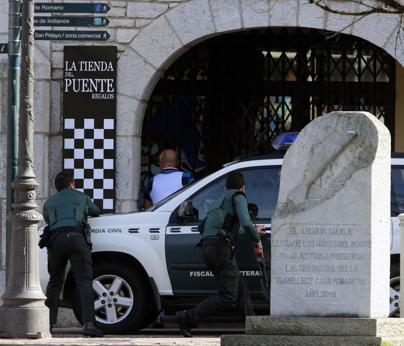 Atraco en una sucursal bancaria de Cangas de Onís