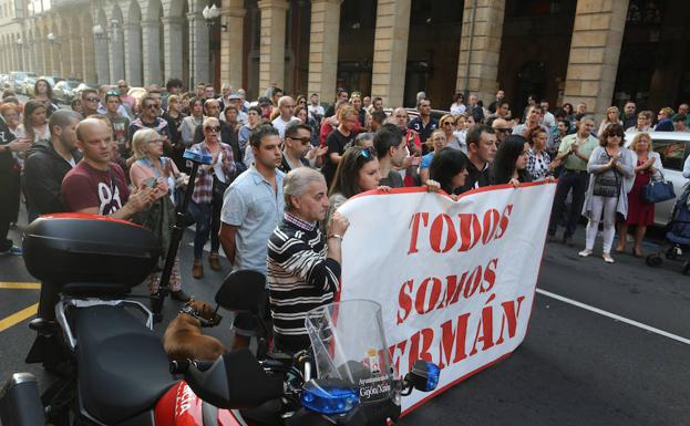 Una de las concentraciones en apoyo a Germán. 