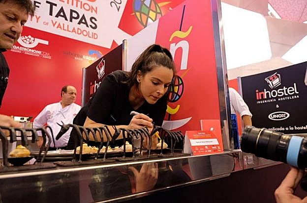 Pepe Ron y Carmen Cuervo durante el concurso. 