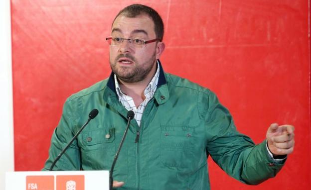 Barbón garantiza que el PSOE impulsará la oficialidad la próxima legislatura