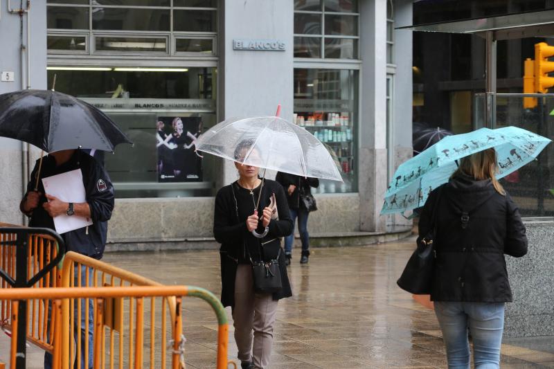 Jueves pasado por agua en Gijón