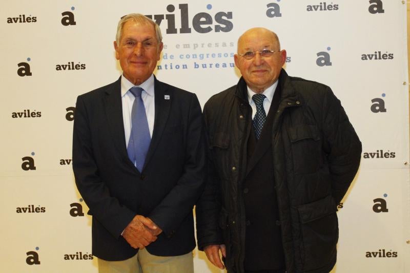 El Club de Empresas de Avilés entrega sus premios anuales, que en esta ocasión han recaído en la Atlética Avilesina, el psiquiatra Juan José Jambrina y el Centro Niemeyer y Mestizo Producciones por la organización de la Holi Party.