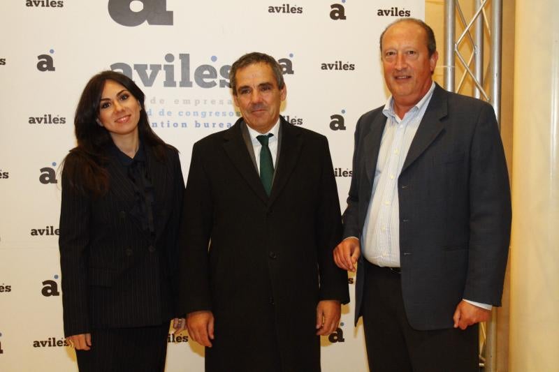 El Club de Empresas de Avilés entrega sus premios anuales, que en esta ocasión han recaído en la Atlética Avilesina, el psiquiatra Juan José Jambrina y el Centro Niemeyer y Mestizo Producciones por la organización de la Holi Party.