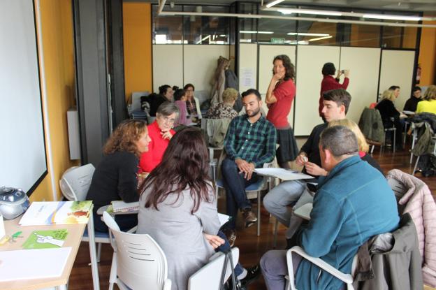 Uno de los grupos de voluntarios formados en la jornada. 