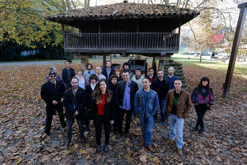 Una veintena de directores asturianos que participan en el certamen se reúnen en el Museo del Pueblo de Asturias