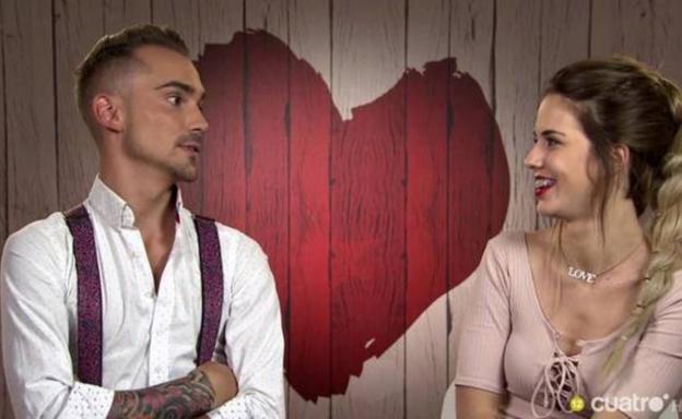 Crueldad en 'First Dates' por el origen de un concursante