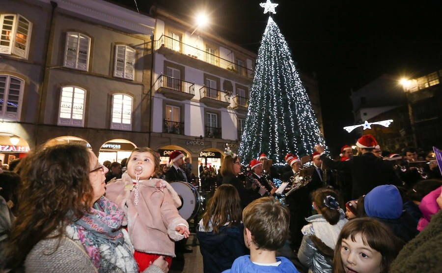 La plaza de España no tendrá este año árbol de Navidad sino una gran bola luminosa