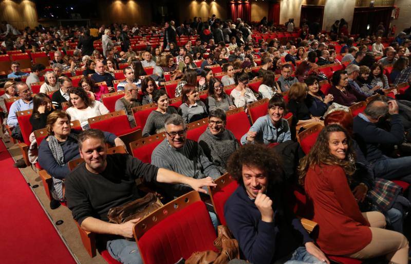 Gijón abarrota La Laboral en el estreno de &#039;Bajo la piel de lobo&#039;