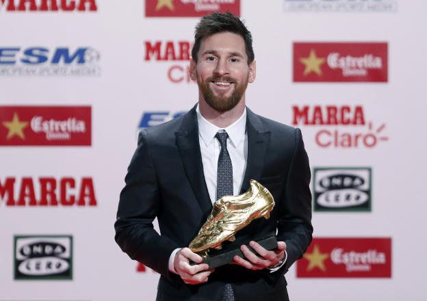 Messi, con su trofeo. 