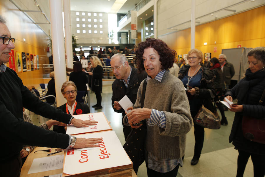 El PSOE de Gijón vota a su nuevo secretario general