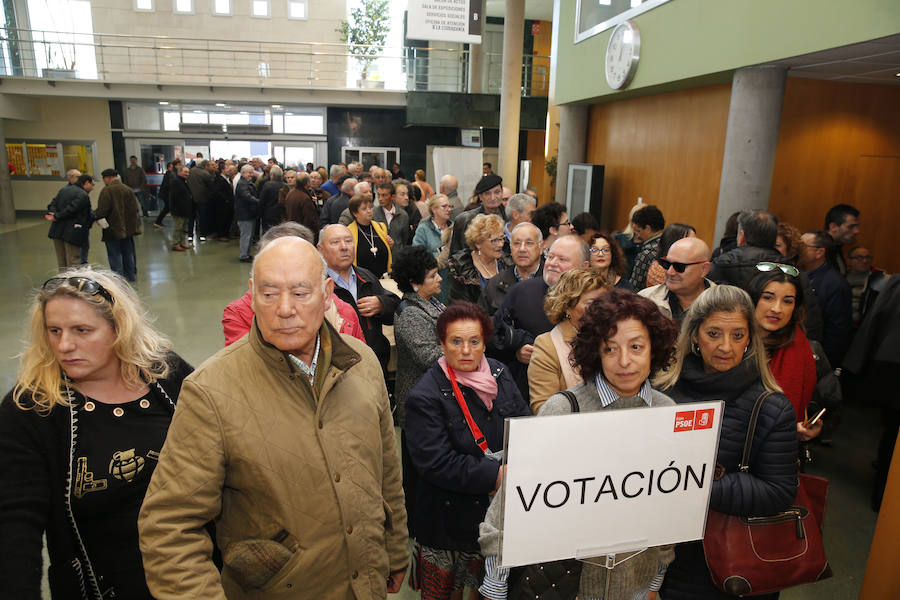 El PSOE de Gijón vota a su nuevo secretario general