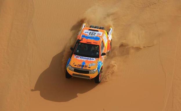 Jesús Calleja durante el Abu Dhabi Desert Challenge