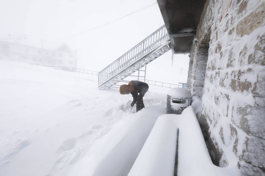 La nieve cubre de blanco Asturias