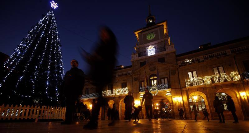 Oviedo ilumina su Navidad