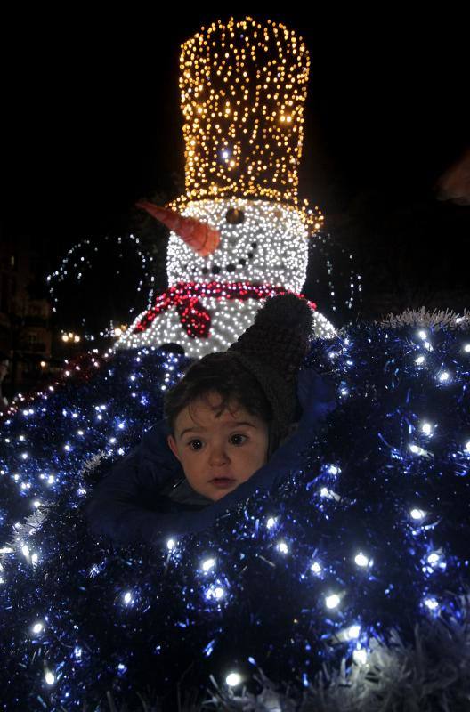 Oviedo ilumina su Navidad