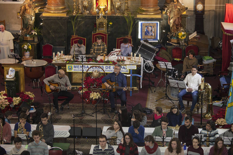 Concierto del coro Mensajeros de la Paz, en la Iglesia de San Antón