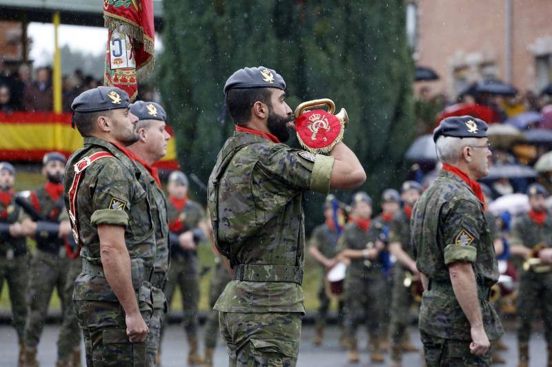 El acuartelamiento de Cabo Noval celebra una parada militar con motivo de la Festividad de la Inmaculada, acto que estará presidido por el general de división Francisco Rosaleny. 