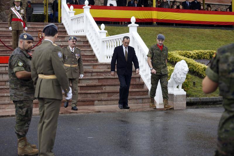 El acuartelamiento de Cabo Noval celebra una parada militar con motivo de la Festividad de la Inmaculada, acto que estará presidido por el general de división Francisco Rosaleny. 
