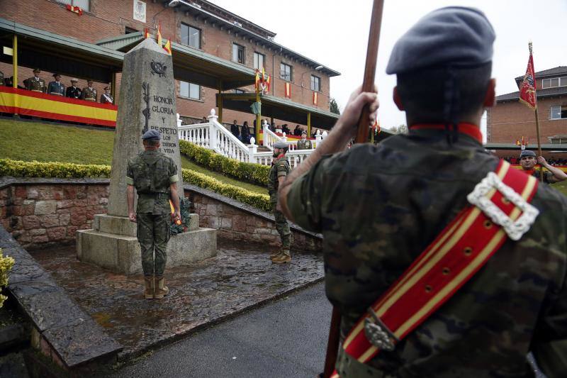 El acuartelamiento de Cabo Noval celebra una parada militar con motivo de la Festividad de la Inmaculada, acto que estará presidido por el general de división Francisco Rosaleny. 