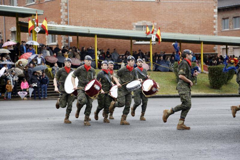 El acuartelamiento de Cabo Noval celebra una parada militar con motivo de la Festividad de la Inmaculada, acto que estará presidido por el general de división Francisco Rosaleny. 