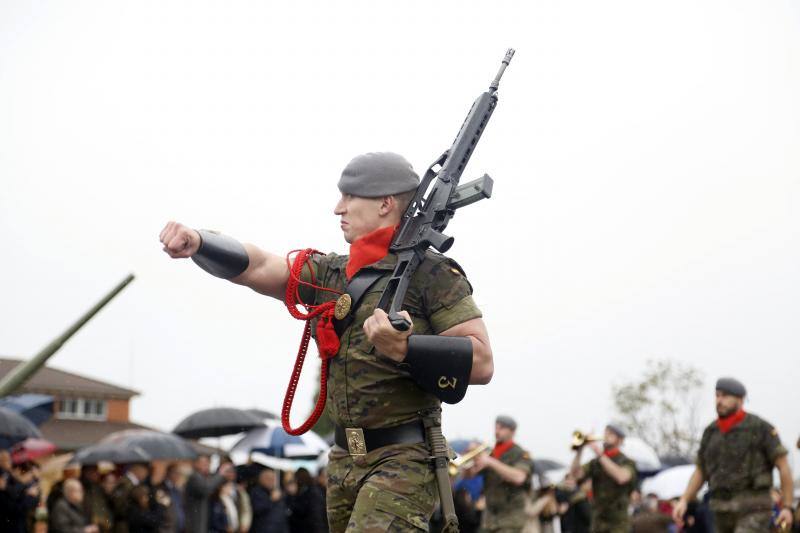 El acuartelamiento de Cabo Noval celebra una parada militar con motivo de la Festividad de la Inmaculada, acto que estará presidido por el general de división Francisco Rosaleny. 