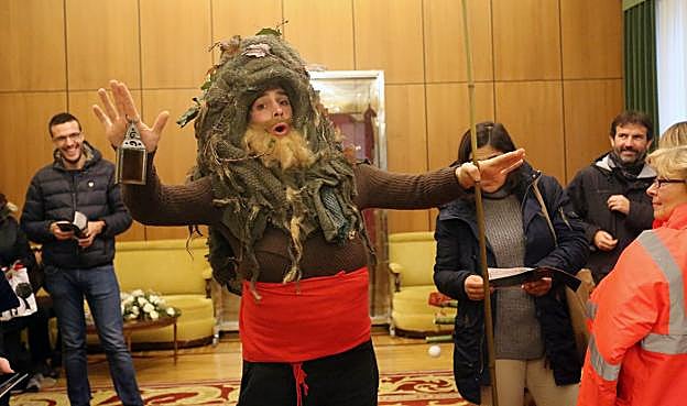 El Arfueyu será uno de los protagonistas de las navidades del Botánico junto a la Bruja Befana. 