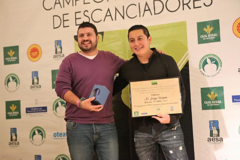 Los mejores escanciadores de Asturias reciben su premio
