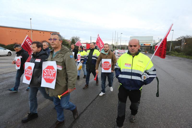 Manifestación en Tabaza de los trabajadores de Acciona en ArcelorMittal