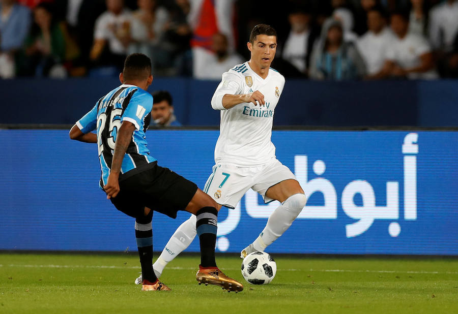 El conjunto blanco cerró el año con un nuevo título gracias a un gol de Cristiano antes de medirse al Barcelona en la Liga.