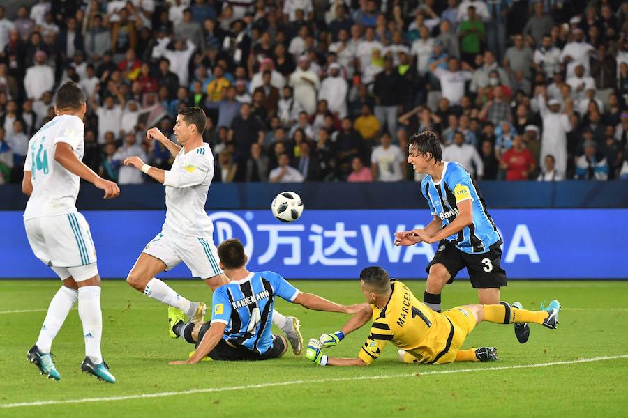 El conjunto blanco cerró el año con un nuevo título gracias a un gol de Cristiano antes de medirse al Barcelona en la Liga.